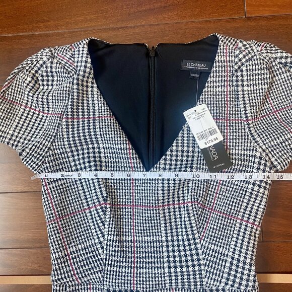 *NWT* Made in Canada Check-Print V-Neck Belted Dress (with pockets!) - Size XXS - Picture 14 of 16